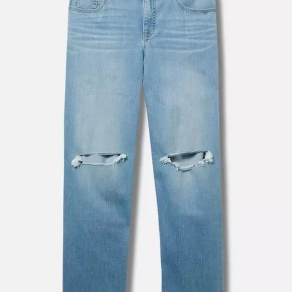 torrid Denim - torrid Light Wash Straight-Leg Jeans with Knee Rips